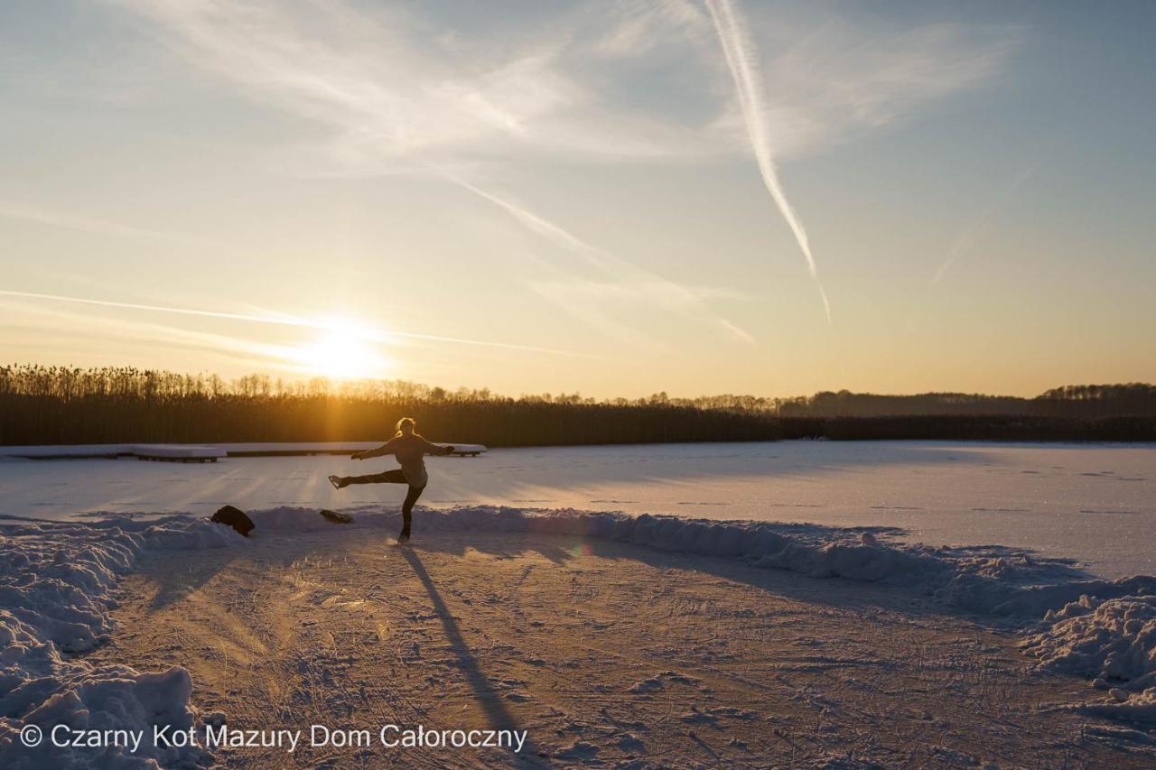 Вілла Czarny Kot Mazury Dom Caloroczny Malkinie Екстер'єр фото