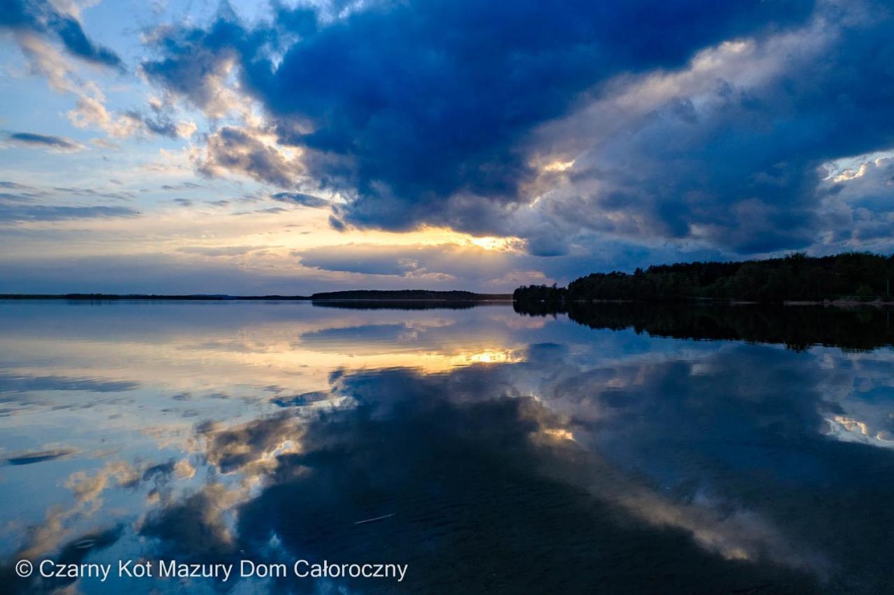 Вілла Czarny Kot Mazury Dom Caloroczny Malkinie Екстер'єр фото